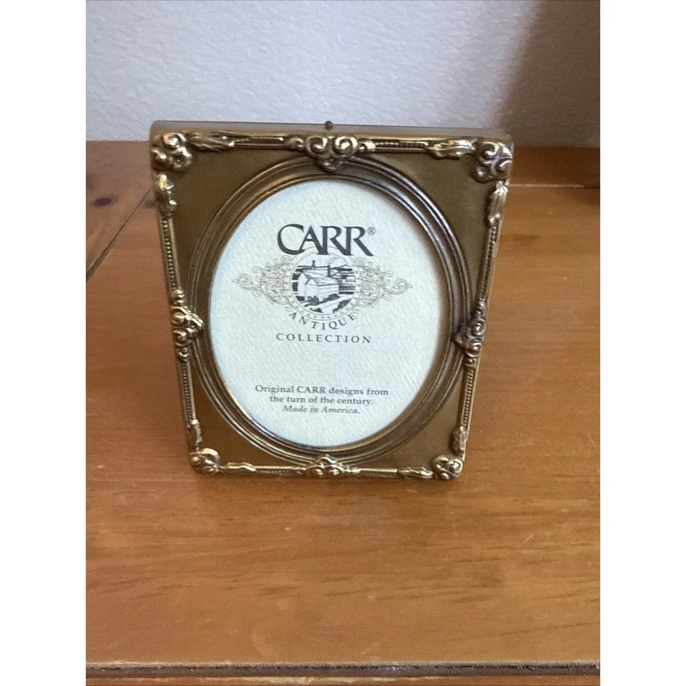 Pair‎ Vtg Gold Tone Metal Picture Frames Embossed Filigree Border Oval Opening